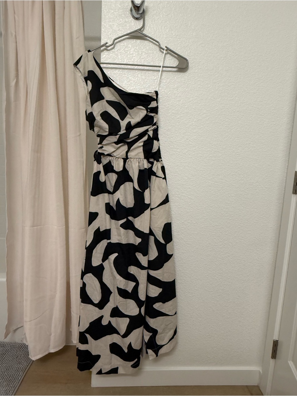 Abercrombie & Fitch Fiore One Shoulder Cutout Maxi Dress